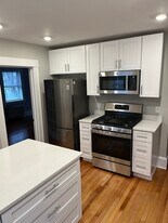 37A Maple Ave, Unit 2 in Andover, MA - Building Photo