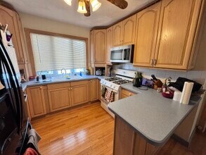 96 Conwell Ave, Unit 1 in Somerville, MA - Building Photo - Building Photo