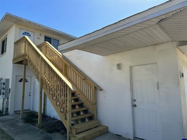 605 2nd Ave E in New Smyrna Beach, FL - Building Photo - Building Photo