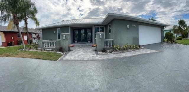 property at 501 Bal Harbor Blvd