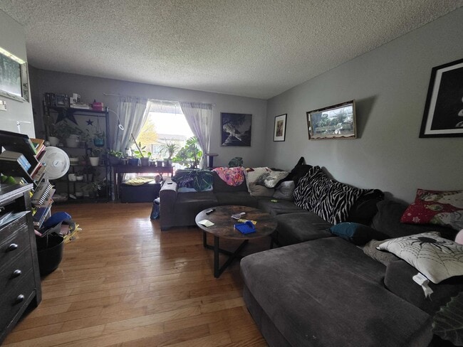 745 Selkirk Rd in Kingston, ON - Building Photo - Building Photo