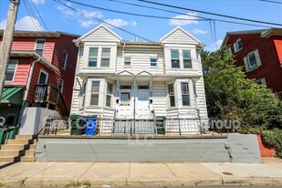 803 S Potomac St in Hagerstown, MD - Building Photo