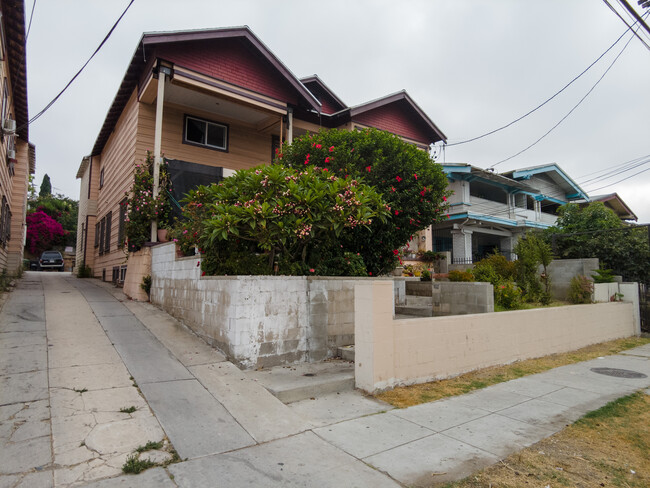 2649-2655 San Marino St in Los Angeles, CA - Building Photo - Building Photo