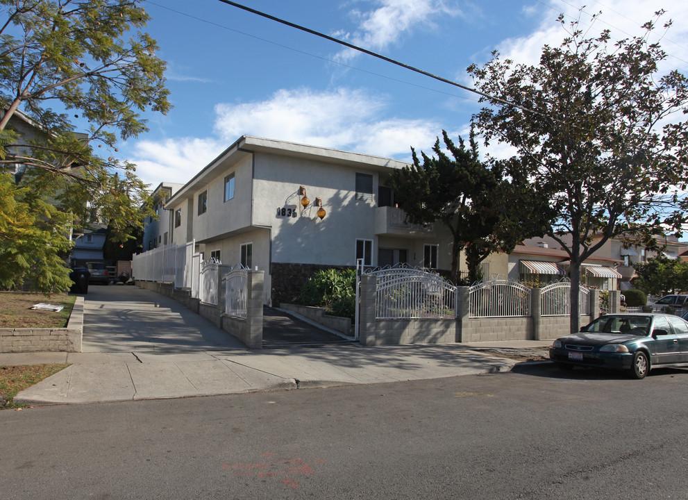 1836 N Alexandria in Los Angeles, CA - Building Photo