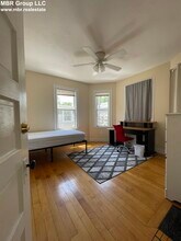 31-33 Rich St, Unit 33-1 in Waltham, MA - Building Photo - Building Photo