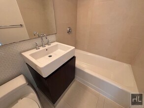 EAST 63 STREET in New York, NY - Building Photo - Building Photo