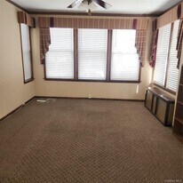 77-16 78th St in Queens, NY - Building Photo