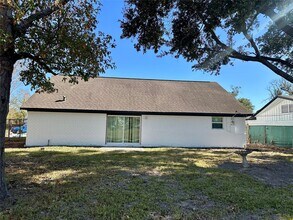 9410 Pipestone St in Houston, TX - Building Photo - Building Photo