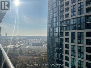 30 Samuel Wood Wy in Toronto, ON - Building Photo - Building Photo