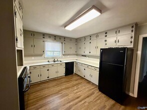 804 Hodges St NW in Hartselle, AL - Foto de edificio - Building Photo