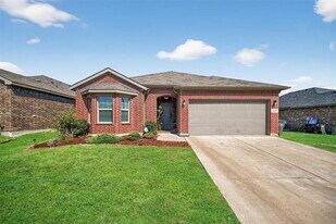 1029 Nicole Way in Burleson, TX - Building Photo
