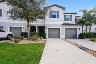 1552 Cassius St in Lutz, FL - Building Photo