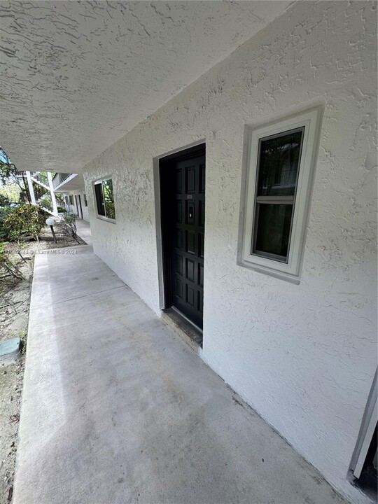 3280 Spanish Moss Terrace in Lauderhill, FL - Building Photo