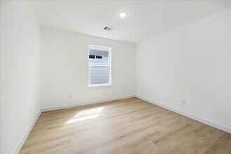 7504 Laura Koppe Rd in Houston, TX - Building Photo - Building Photo