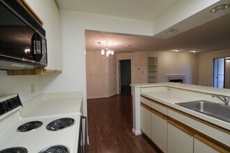 3301 Sir Thomas Dr in Silver Spring, MD - Building Photo - Building Photo