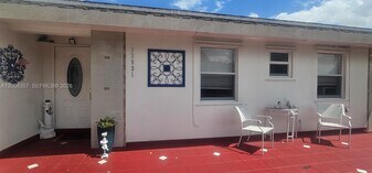 13931 SW 49th Cir Terrace in Miami, FL - Building Photo