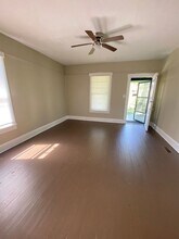 806 E Tombigbee St in Florence, AL - Foto de edificio - Building Photo