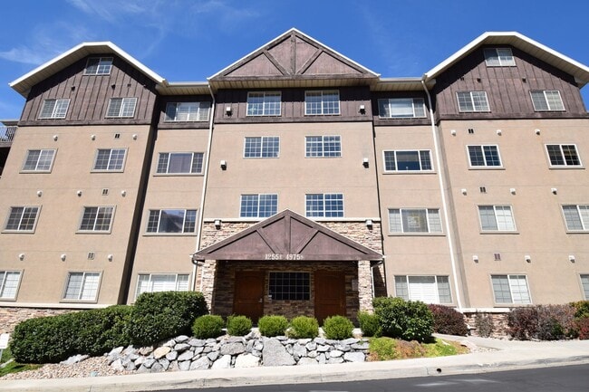 property at 1255 Wolf Hollow Ln