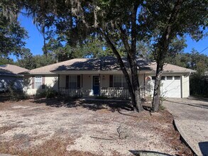 6868 E Bay Blvd in Navarre, FL - Building Photo - Building Photo