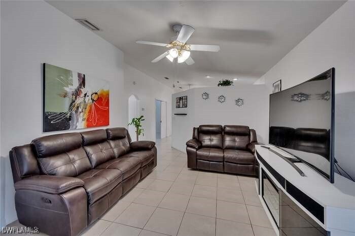 1207 SE 6th Terrace in Cape Coral, FL - Building Photo