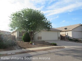 1190 N Falcon Ridge Dr