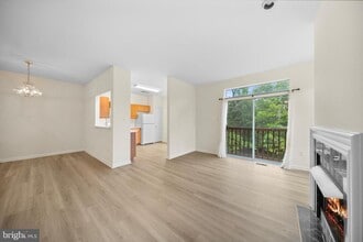 44226 Mossy Brook Square in Ashburn, VA - Building Photo - Building Photo