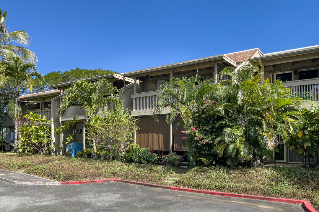 Yacht Club Knolls in Kaneohe, HI - Building Photo