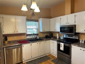 1234 E Schwartz Blvd in Lady Lake, FL - Building Photo - Building Photo