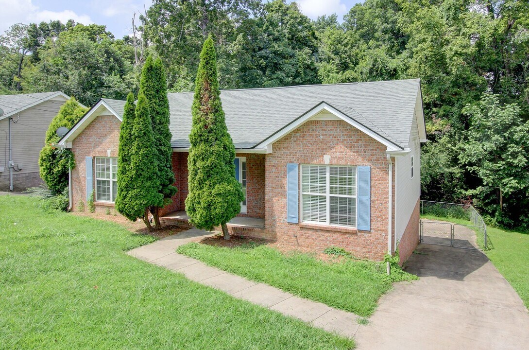 341 Brook Mead Dr in Clarksville, TN - Building Photo
