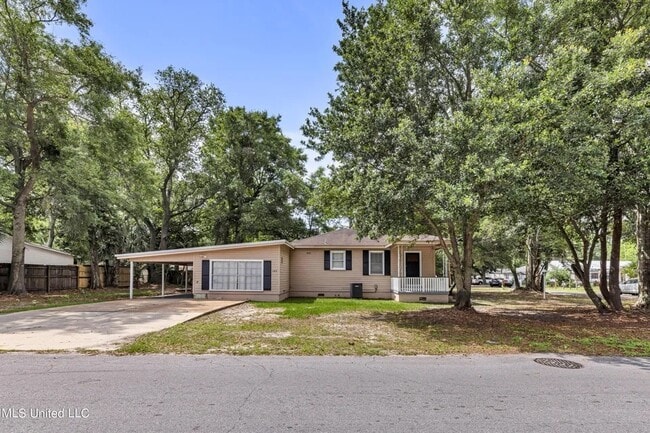 property at 180 Tulip St