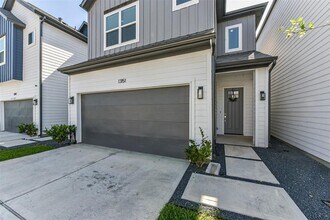 13151 Perennial Spgs Dr in Houston, TX - Building Photo - Building Photo