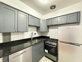 1515 W Morse Ave, Unit STUDIO in Chicago, IL - Building Photo