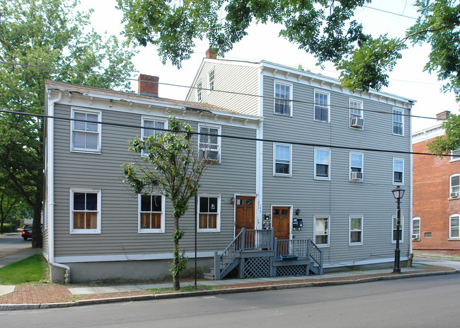 146-148 Union St in Poughkeepsie, NY - Building Photo - Building Photo