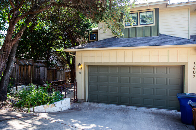 3607 Clawson Rd, Unit A in Austin, TX - Foto de edificio - Building Photo