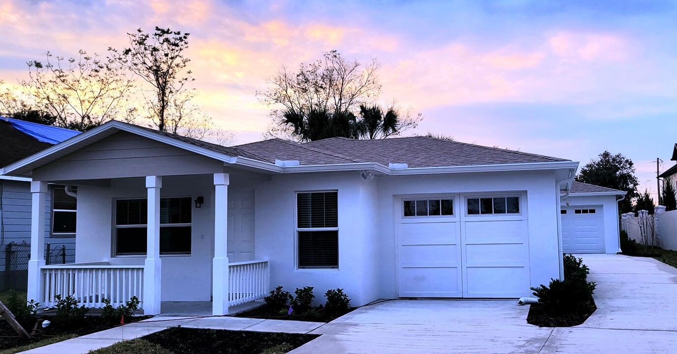 2032 Indiana Ave in Winter Park, FL - Foto de edificio