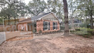 211 Plantation Rd in Dothan, AL - Building Photo - Building Photo