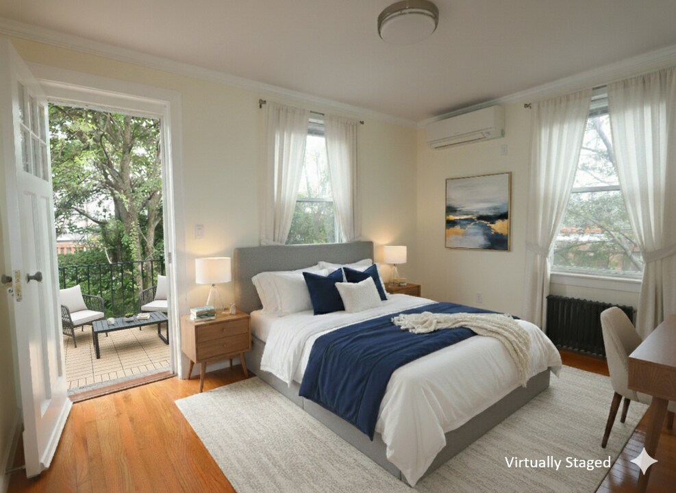 4412 Barnett Ave, Unit 2F in Sunnyside, NY - Building Photo