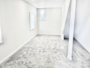 6749 Eastern Ave, Unit B in Takoma Park, MD - Foto de edificio - Building Photo