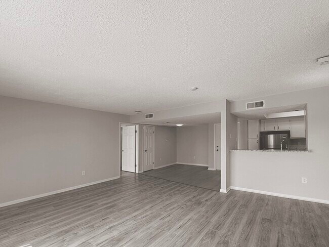 2816 S Bartell Dr in Houston, TX - Foto de edificio - Building Photo