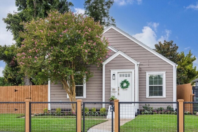 1120 Dunbar St in Houston, TX - Building Photo - Building Photo