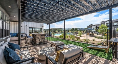 Outlook Table Mesa in Golden, CO - Foto de edificio - Building Photo