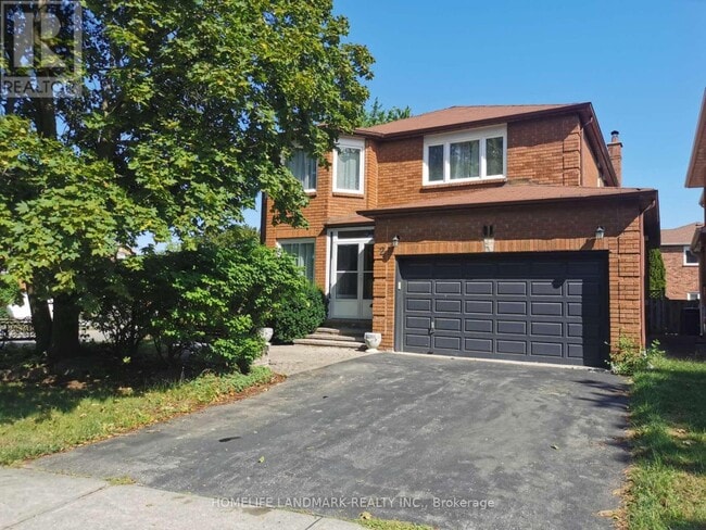 property at 2 Maxwell Ct