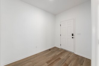 407 Zelkova Ln in Lewis Center, OH - Foto de edificio - Building Photo