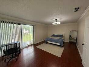 27 Laredo Pl in Davie, FL - Building Photo - Building Photo