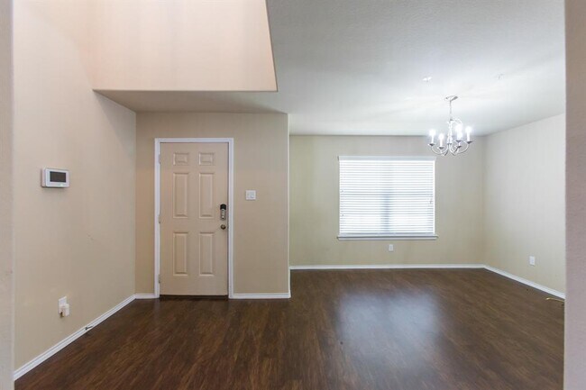 2119 Treasure Mountain Dr in Spring, TX - Foto de edificio - Building Photo