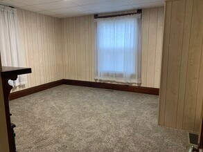 9688 Mount Bethel Rd SE in Uhrichsville, OH - Building Photo - Building Photo