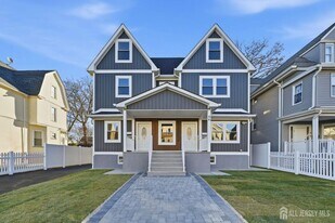 46 Eppirt St in East Orange, NJ - Building Photo