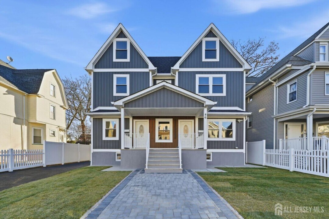 46 Eppirt St in East Orange, NJ - Foto de edificio