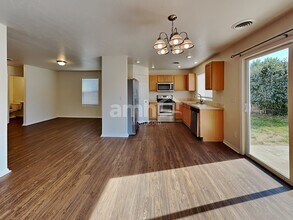 19637 Cumberland Way in Caldwell, ID - Foto de edificio - Building Photo