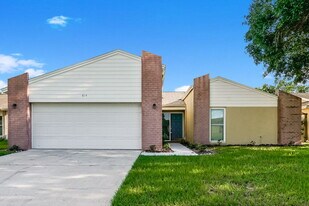 814 Settlers Rd in Tampa, FL - Building Photo